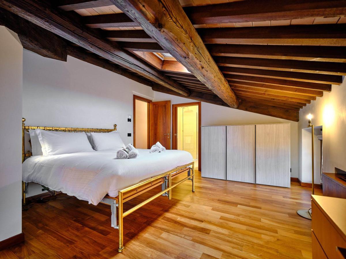 Apartmentsarena - Residenza Degli Scaligeri - Piazza Erbe Verona Luaran gambar