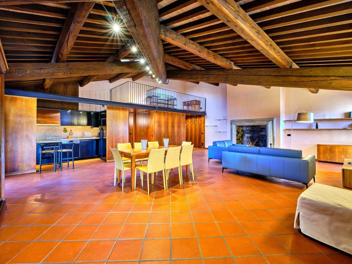 Apartmentsarena - Residenza Degli Scaligeri - Piazza Erbe Verona Luaran gambar