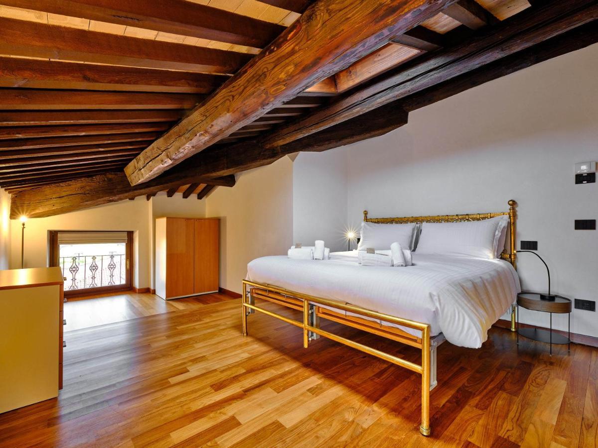 Apartmentsarena - Residenza Degli Scaligeri - Piazza Erbe Verona Luaran gambar