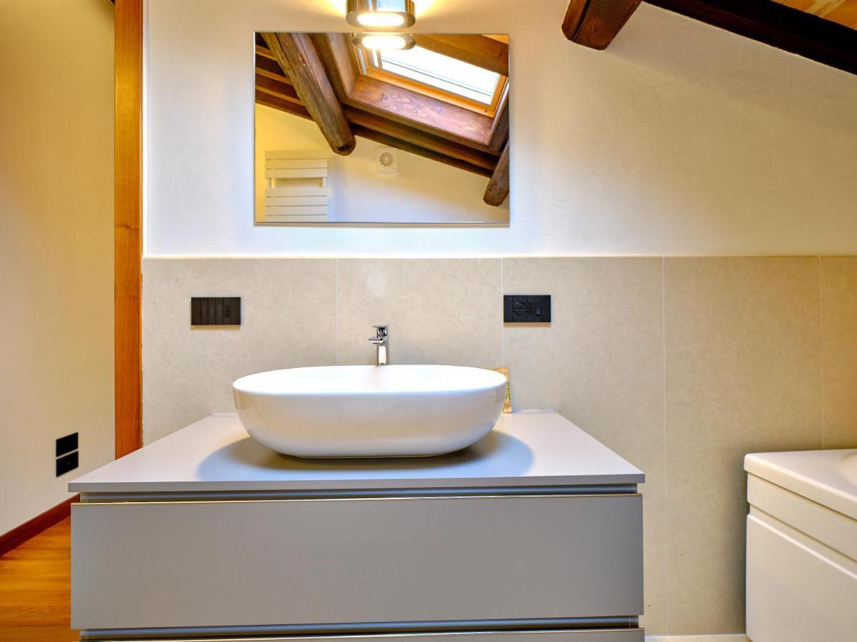 Apartmentsarena - Residenza Degli Scaligeri - Piazza Erbe Verona Luaran gambar