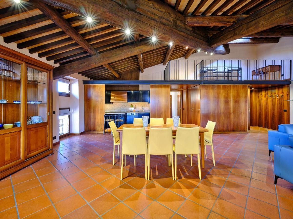 Apartmentsarena - Residenza Degli Scaligeri - Piazza Erbe Verona Luaran gambar