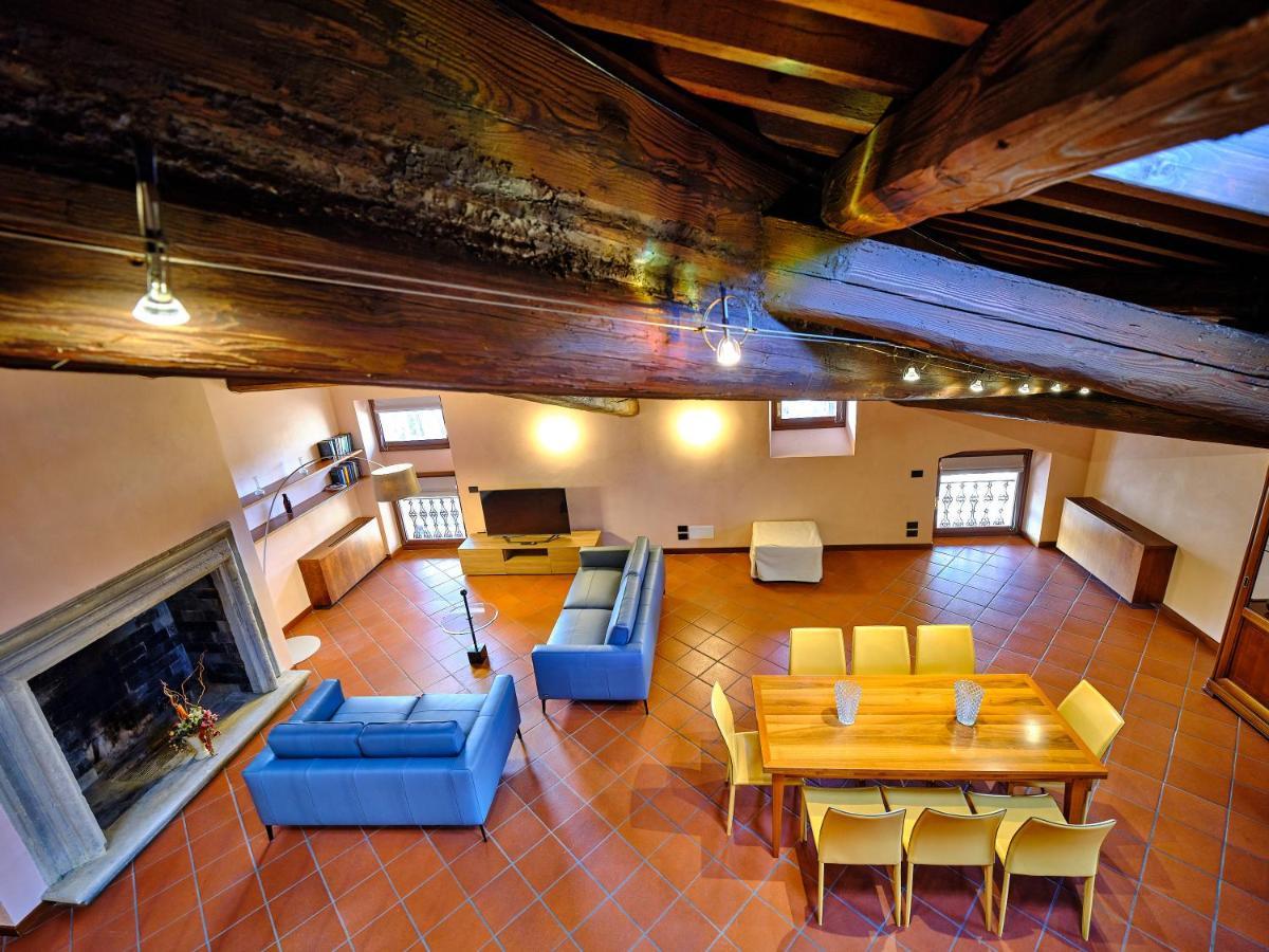 Apartmentsarena - Residenza Degli Scaligeri - Piazza Erbe Verona Luaran gambar