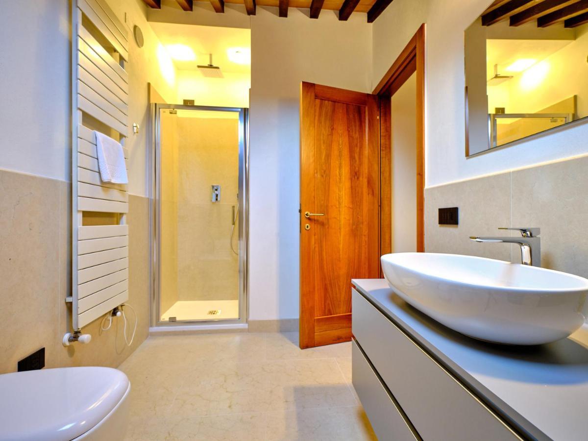 Apartmentsarena - Residenza Degli Scaligeri - Piazza Erbe Verona Luaran gambar