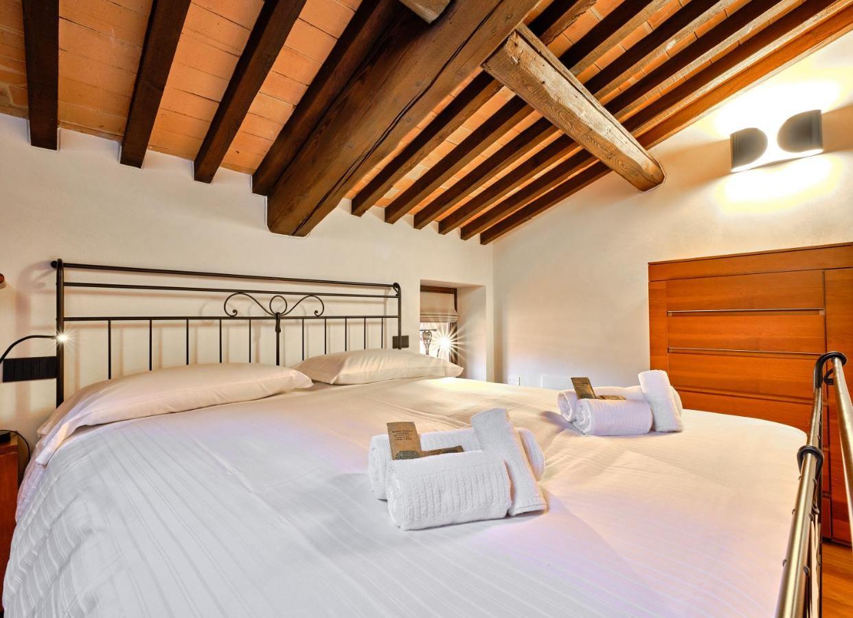 Apartmentsarena - Residenza Degli Scaligeri - Piazza Erbe Verona Luaran gambar