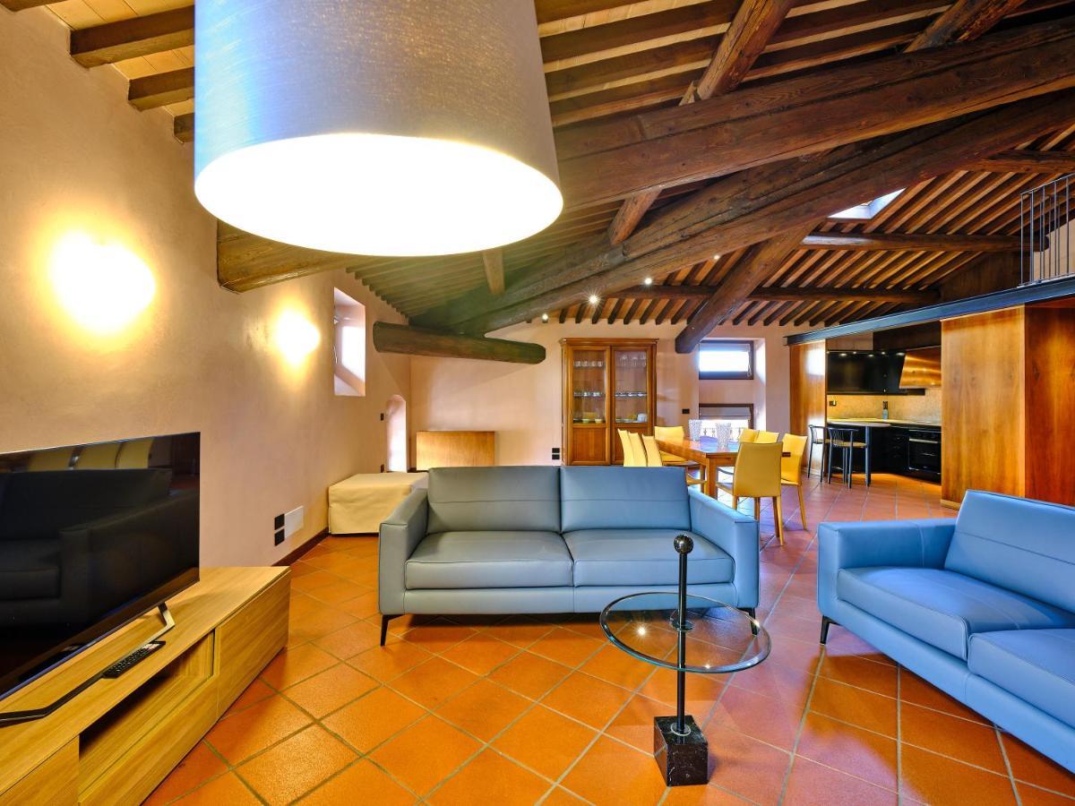 Apartmentsarena - Residenza Degli Scaligeri - Piazza Erbe Verona Luaran gambar