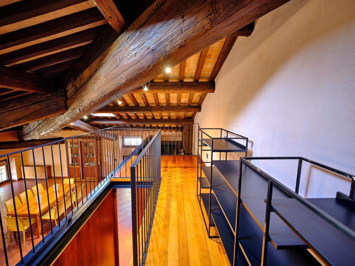 Apartmentsarena - Residenza Degli Scaligeri - Piazza Erbe Verona Luaran gambar