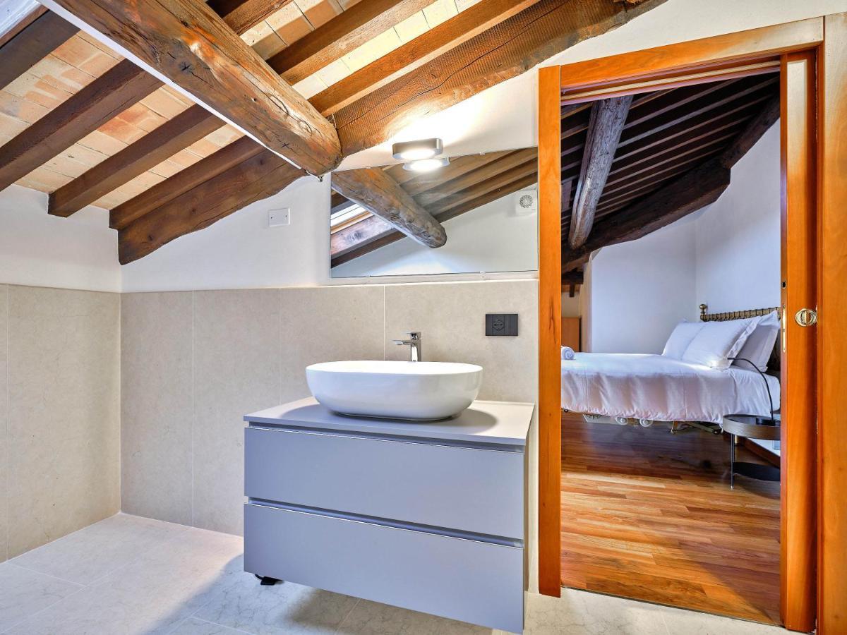Apartmentsarena - Residenza Degli Scaligeri - Piazza Erbe Verona Luaran gambar