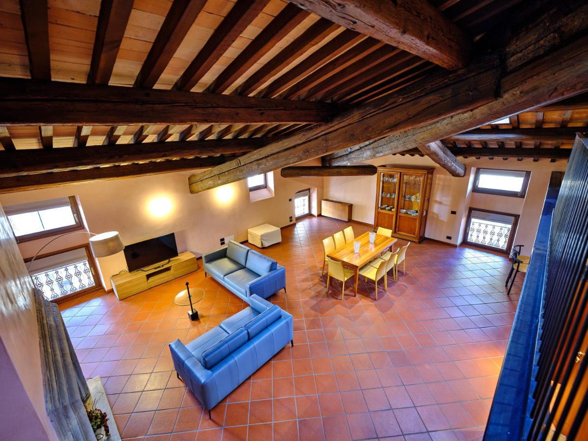 Apartmentsarena - Residenza Degli Scaligeri - Piazza Erbe Verona Luaran gambar